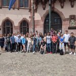 Gruppenfoto mehrerer Schüler