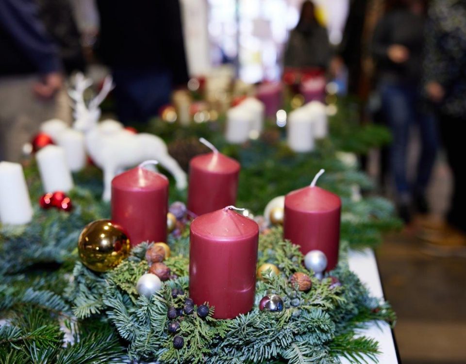 Professionelles Foto eines Adventskranzes
