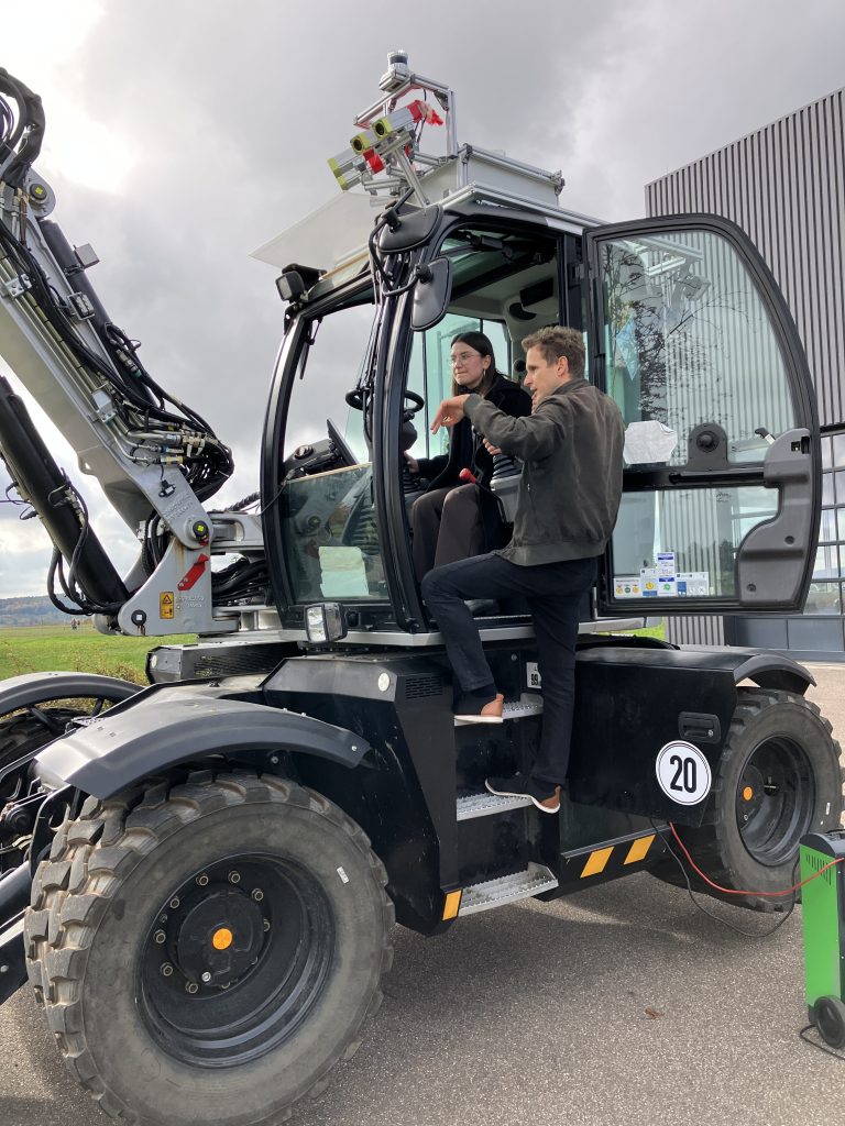 20251016_094933398_iOS